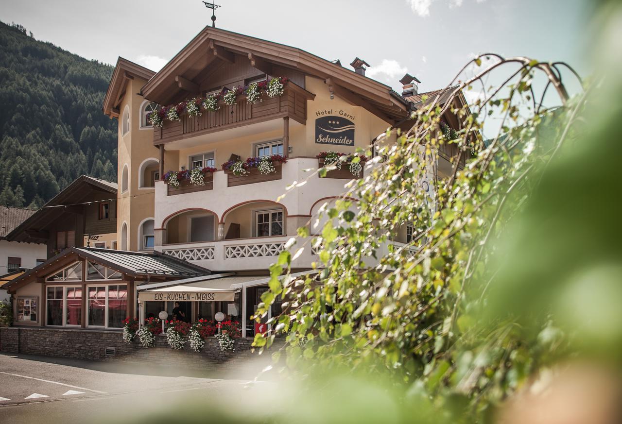 Hotel Garni Schneider Lutago Bagian luar foto